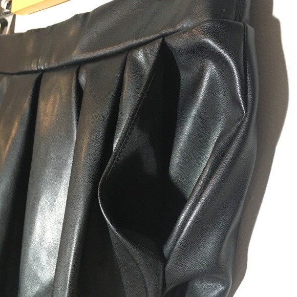 Black Faux Leather Skater Skirt Pockets Joe Fresh NWOT Vegan Friendly - Picture 4 of 8